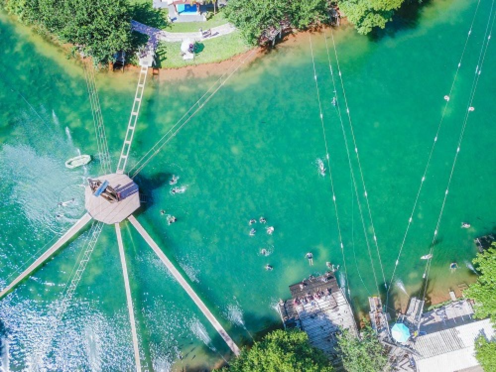 Foto por divulga&ccedil;&atilde;o Nascente Azul Nascente Azul - balne&aacute;rio