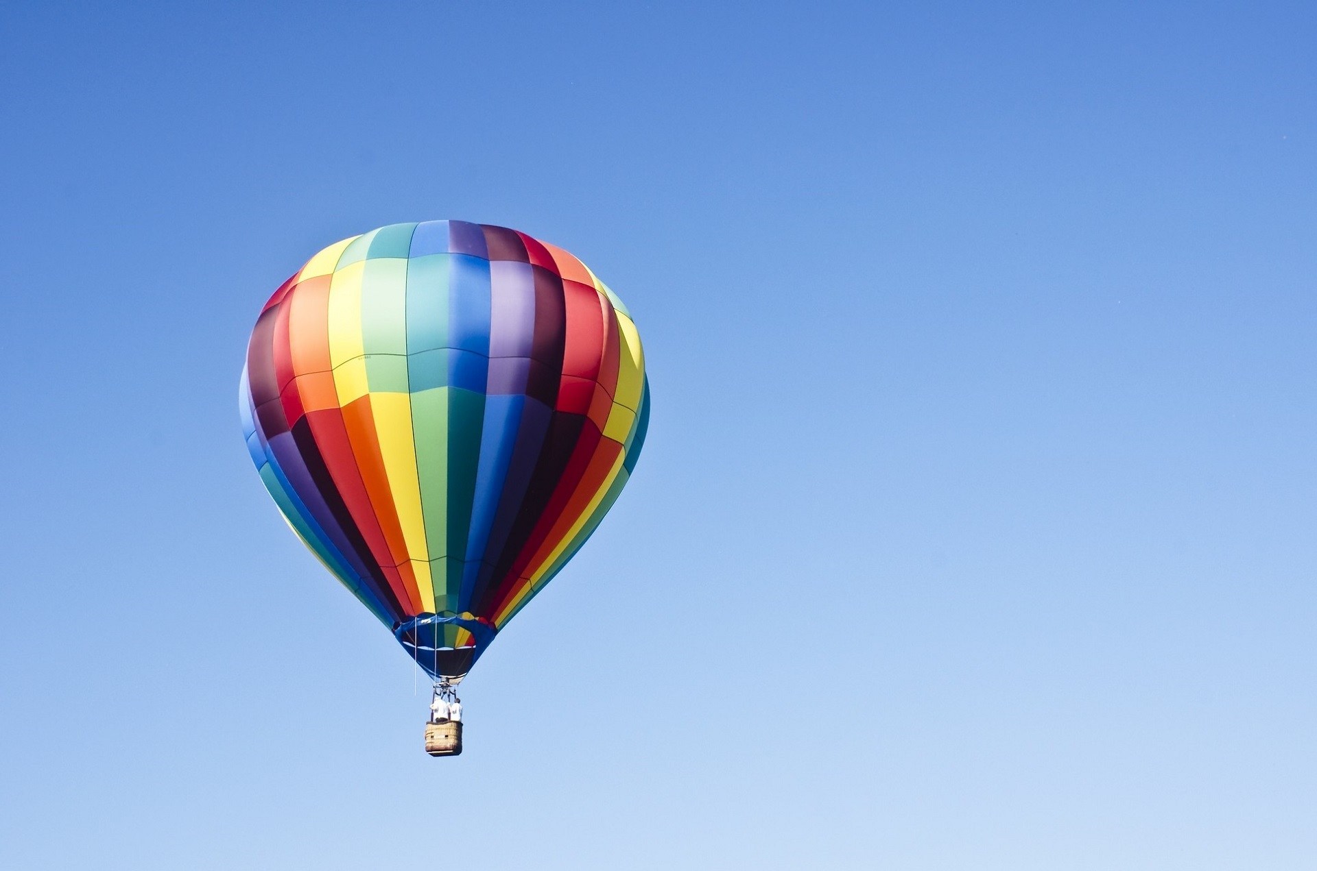 Balonismo sob o céu de Brotas