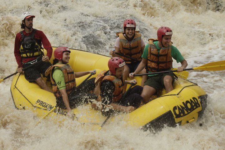 Rafting é sua próxima aventura